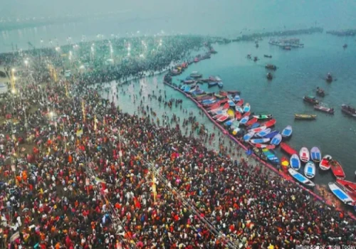 Maha Kumbh 2025 Concludes on Maha Shivratri: Millions Take Final Holy Dip at Sangam Amid Tight Security in Prayagraj